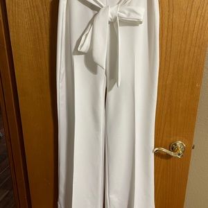 Windsor White poly slacks with attached belt